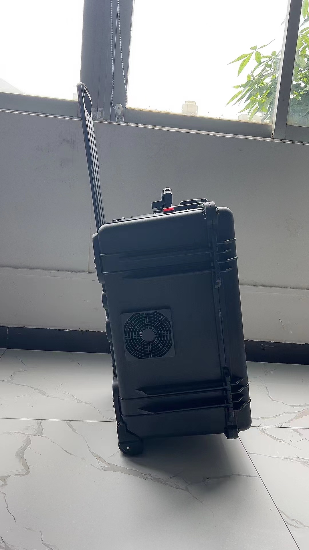 十堰手拉箱型移动通信干扰器